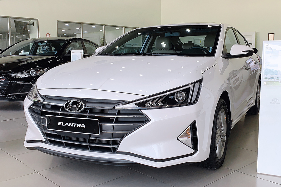 Xe Hyundai Elantra